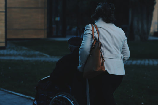 7 Signs It May Be Time to Consider Domiciliary Care for a Loved One
